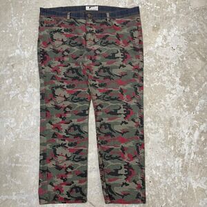 Silence is Golden Jeans Mens 42 USA Black Red Camouflage Faded Denim‎ Fits 42x30